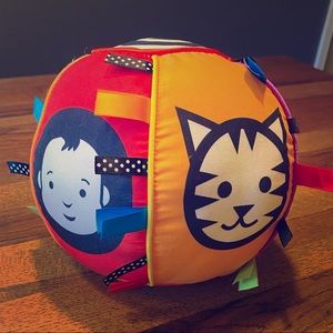 Manhattan Toys chime ball. Excellent, clean.